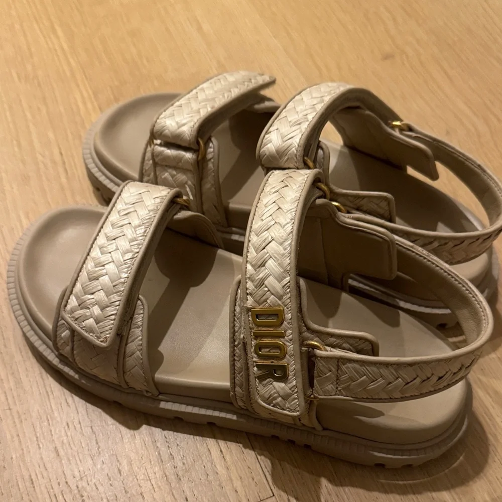 Dior Act Raffia Sandals - Picture 7 of 8